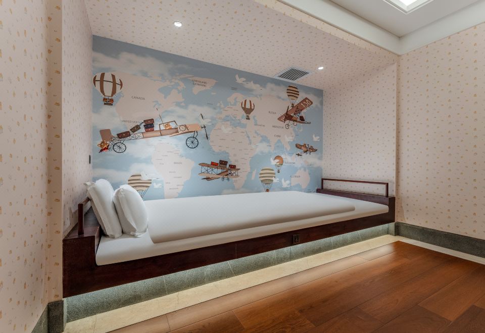 尊享大床亲子房（室内私汤）