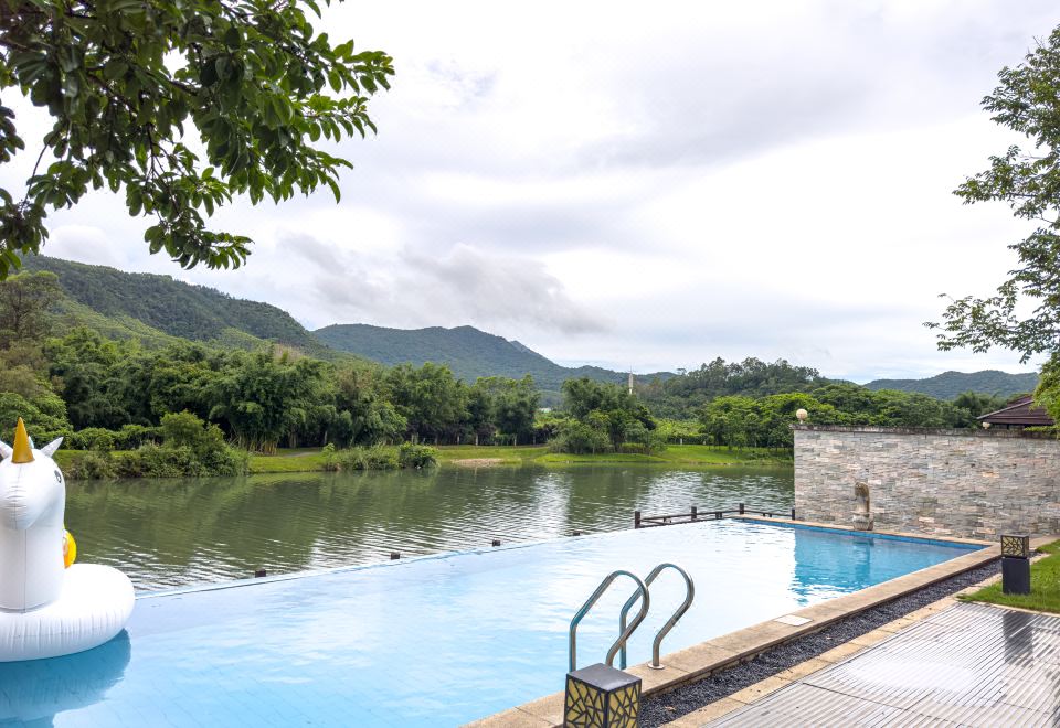 Shui Di Shan Hot Springs ManorMantianxing Pool 4-Bedroom Villa