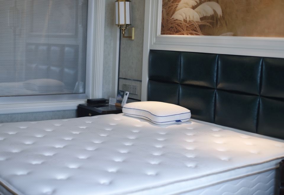 Hangzhou West Lake Zhongwei Xiangyi HotelExclusive Peaceful Sleep Double Bed Room