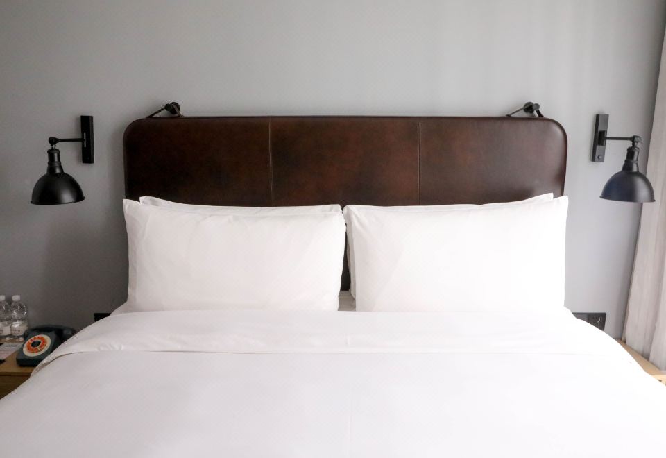 Moxy Shenzhen North StationJunior Suite