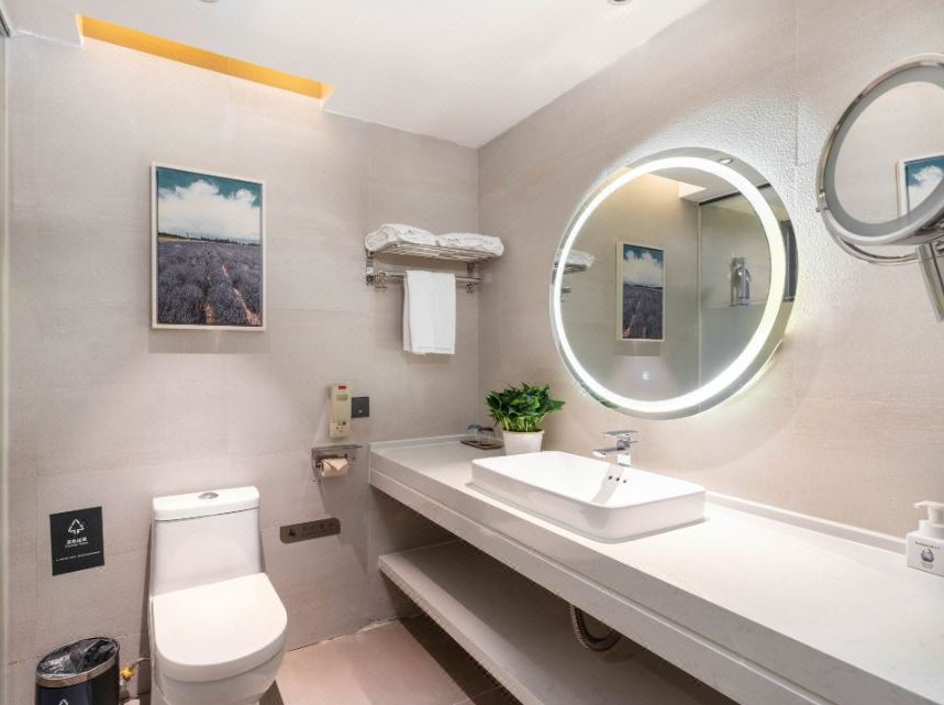 高級精品大床房（浴缸+慕斯床墊+零壓枕頭+mini吧+無窗）