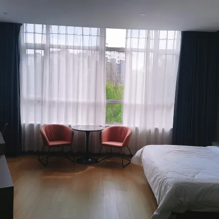 Jiashi Hotel Отели в г. Гуюань