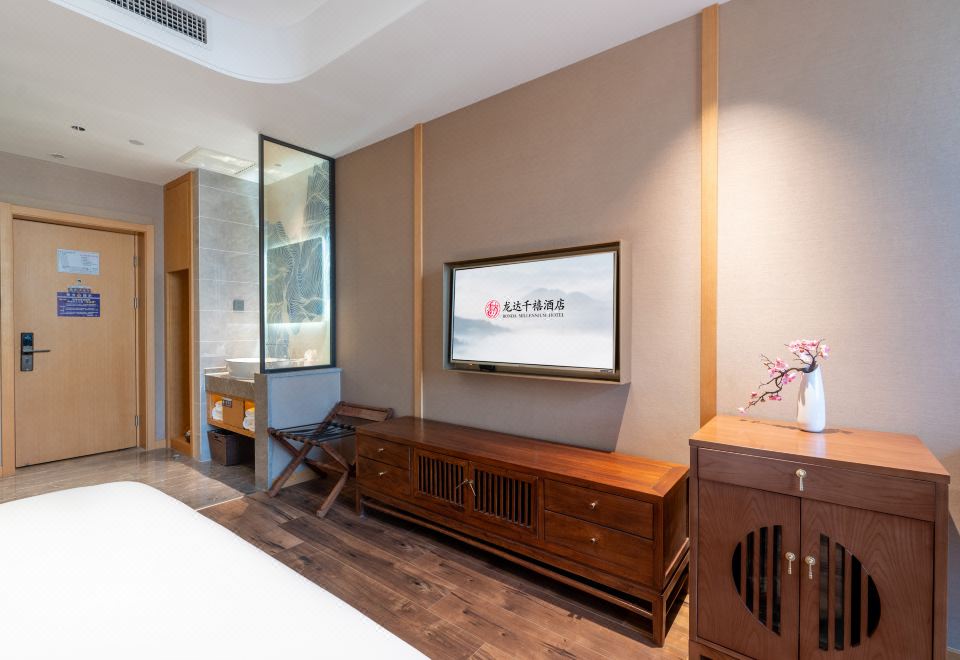 Zero Pressure Superior Sleep Double Bed Room (Smart Voice Control + Fridge + Mengbaihe Zero Pressure Bedding)