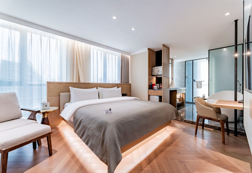 浪漫優享大床房（laifen吹風機+零壓床墊）