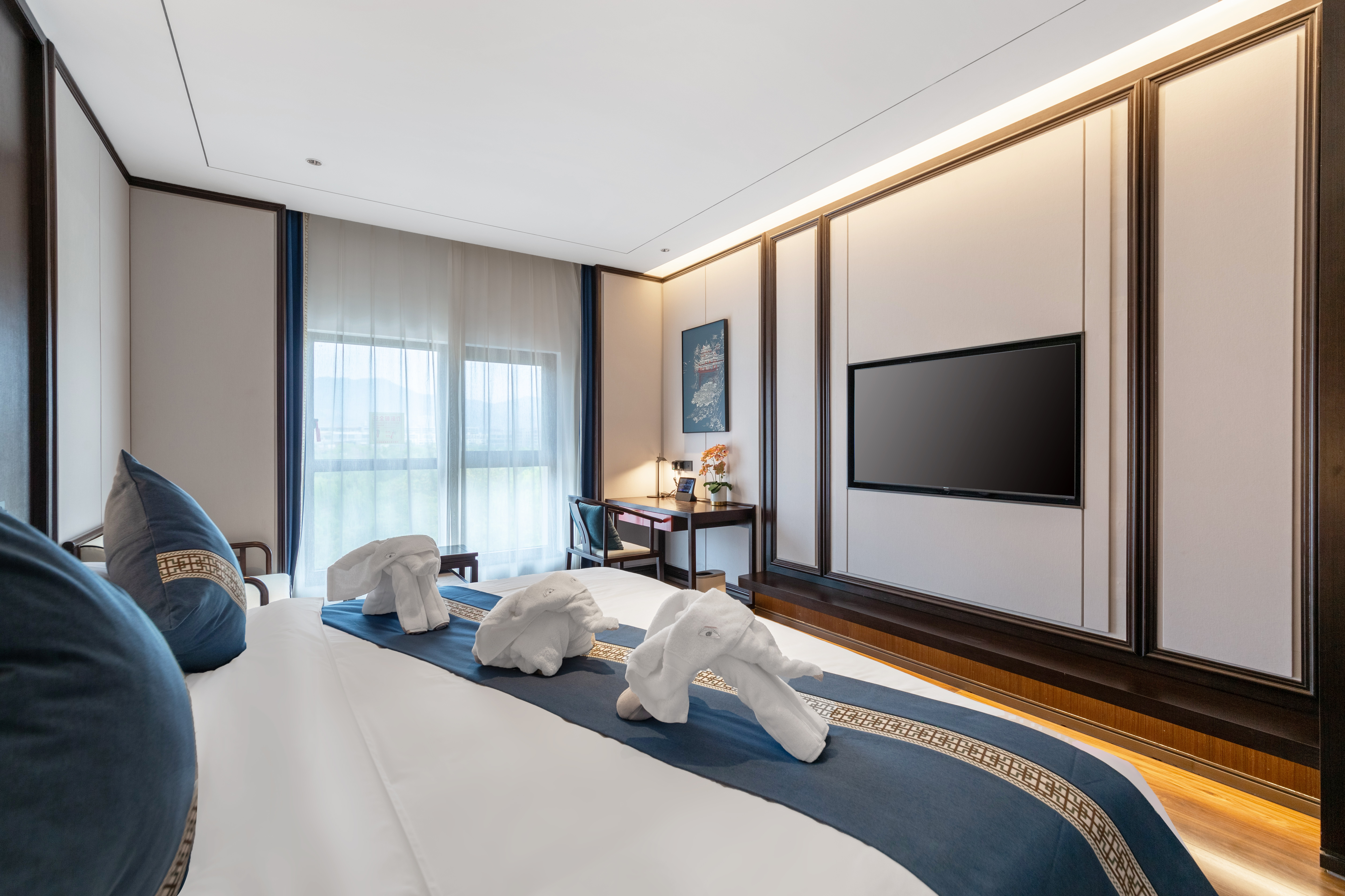 高级大床房（全屋智能+舒适好眠+55寸液晶电视）