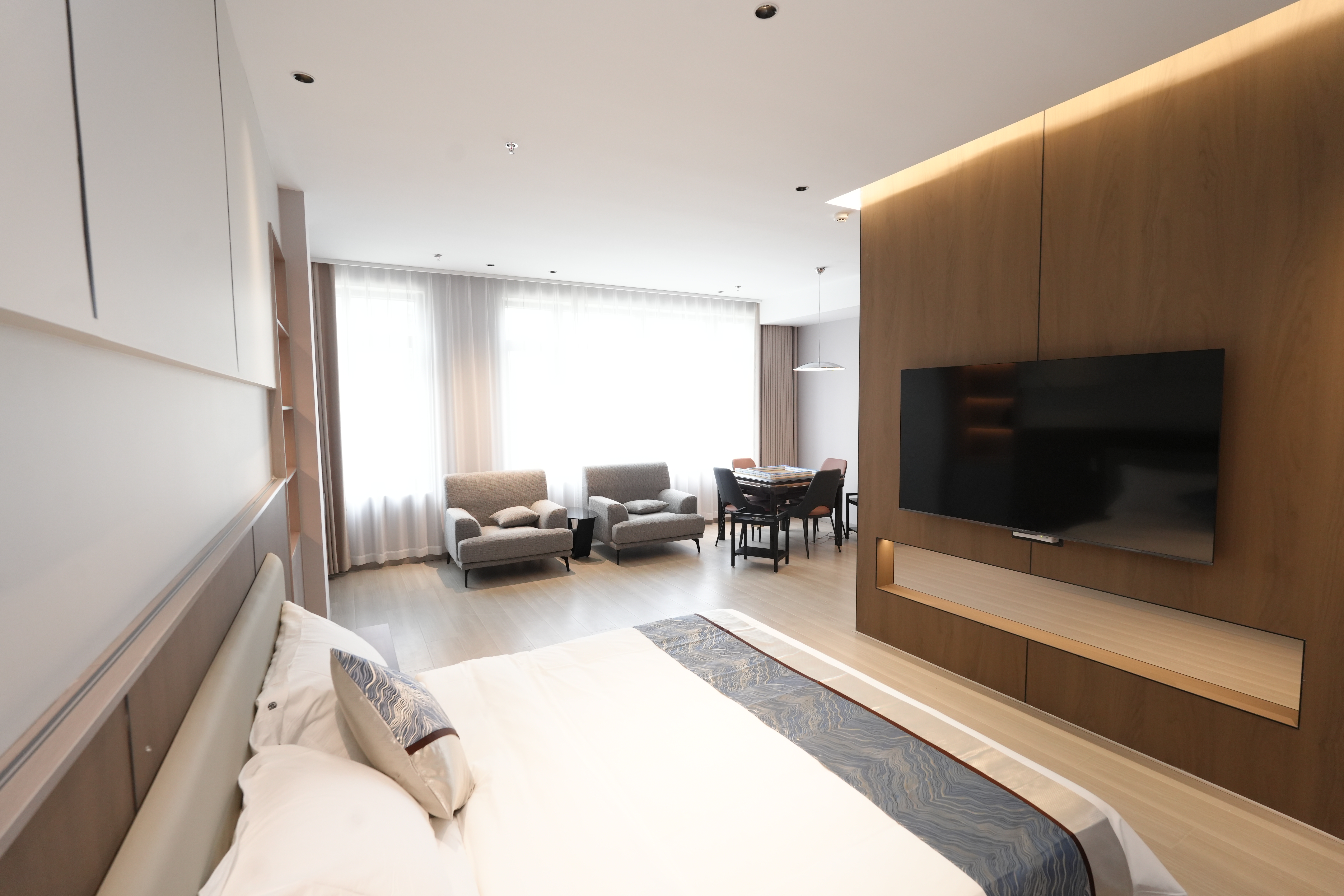 Superior Large Bed Suite