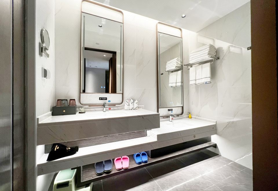 Baihualin Hot Spring Valley HotelYi Quan Shan Lu Private Hot Spring Family Room