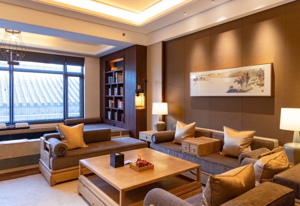 尊荣跃层豪华大床家庭套房