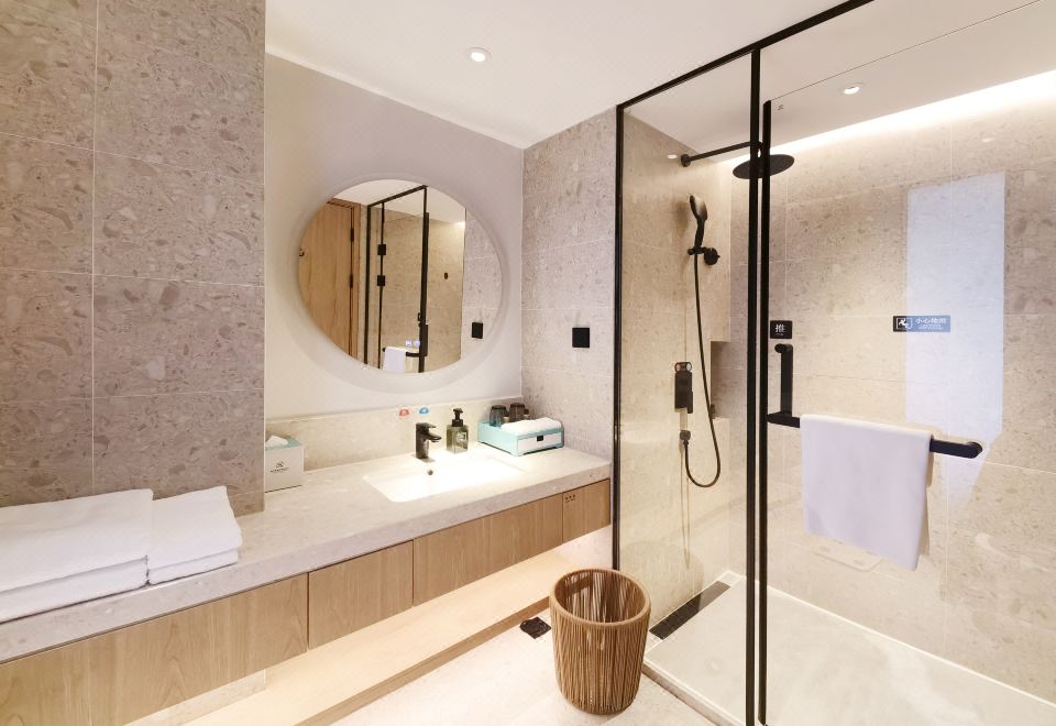 FUZHOU ROYAL HOT SPRING HOTEL & RESORTStandard 2-bed Room