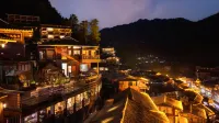Xijiang Wants to stay in  Light Luxury Hotel (Observation Deck Branch) Отели в г. 
