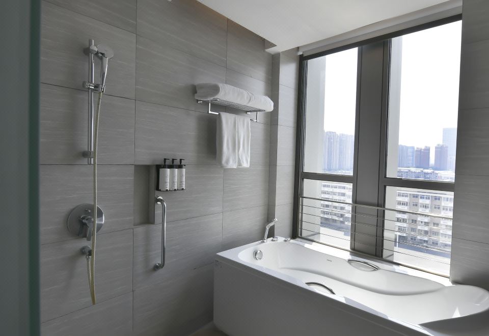 Pan Pacific TianjinPan Pacific Family Room - Mermaid Castle 'Baby Sweet Dreams' With Large Screen Projector