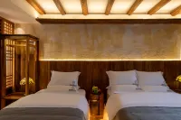 Xiyuan Homestay (Weishan Ancient City)
