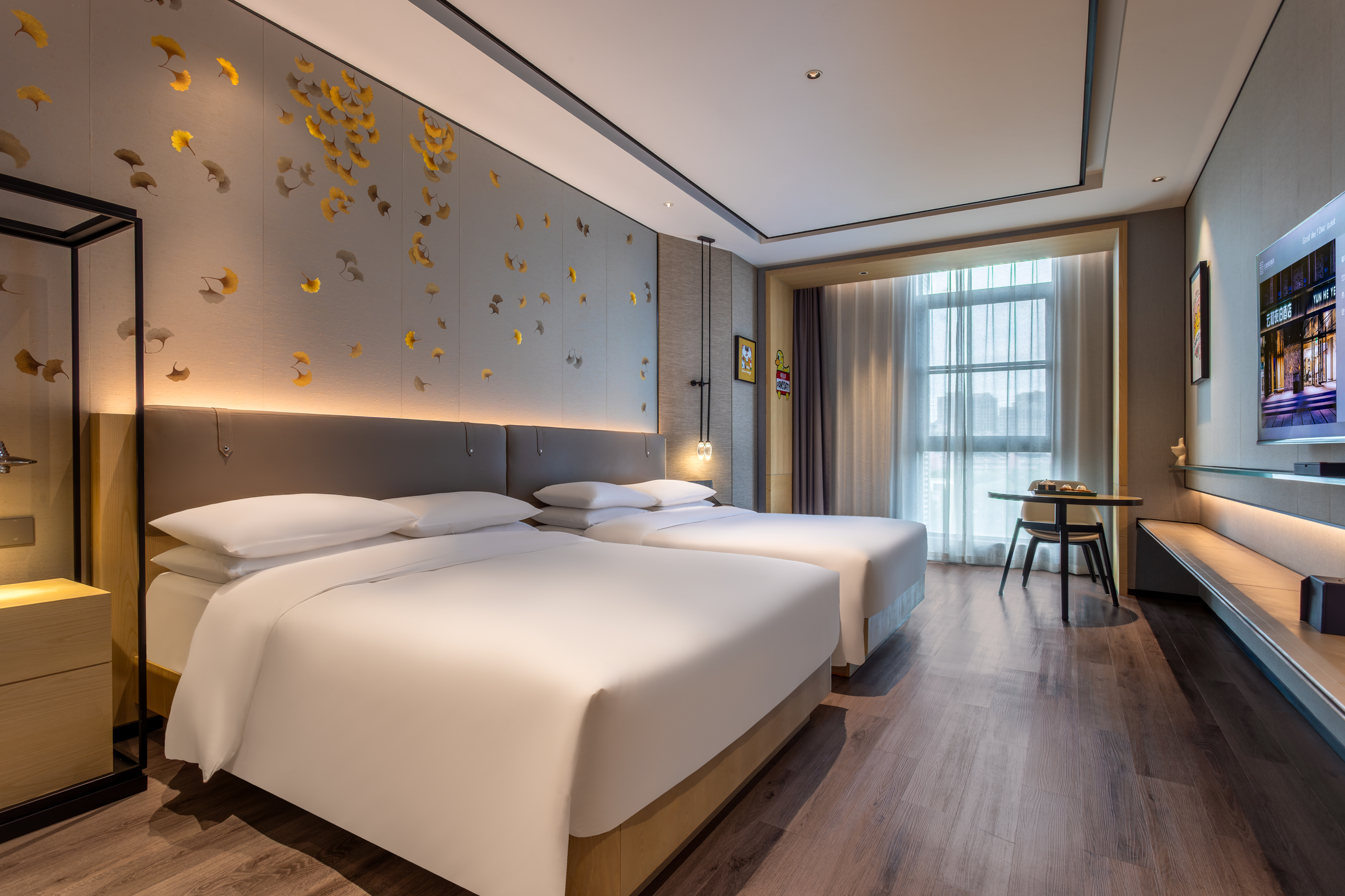 行政亲子房（手机投屏+小冰箱+蓝牙音响）