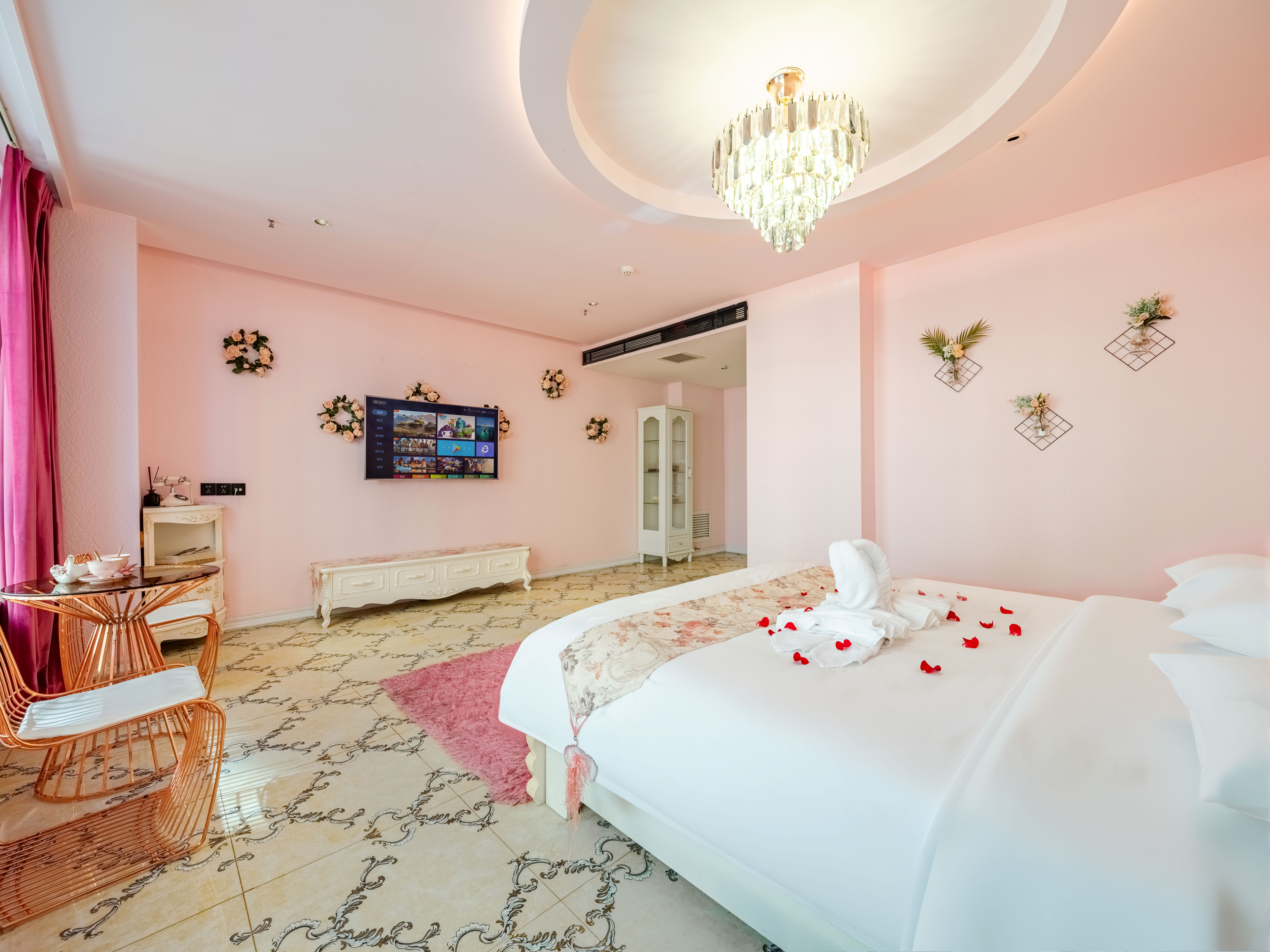 浪漫满屋【安静+私密+夜景+超大空间】