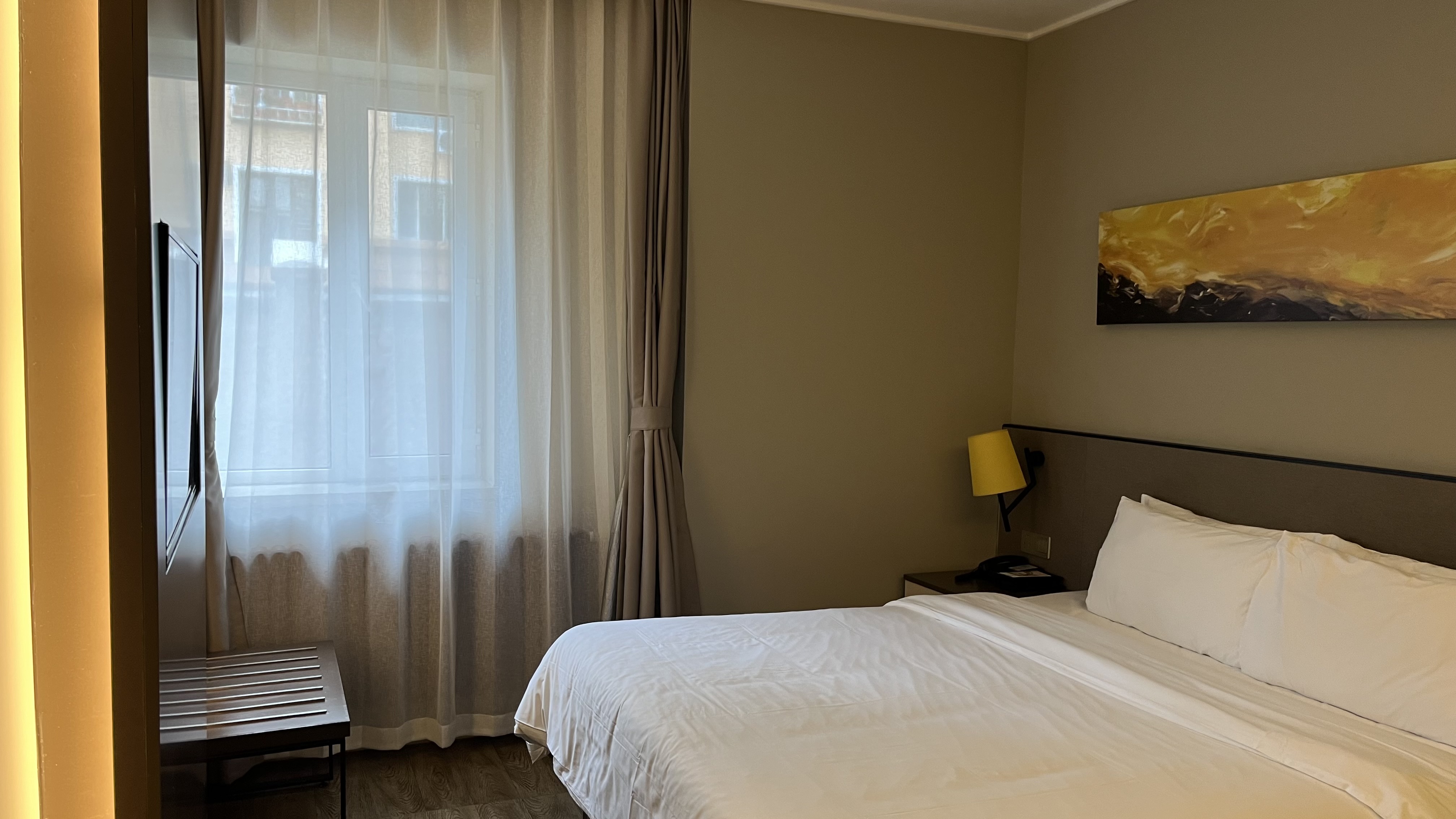 商務大床房A（辦公桌椅+獨立衞浴）