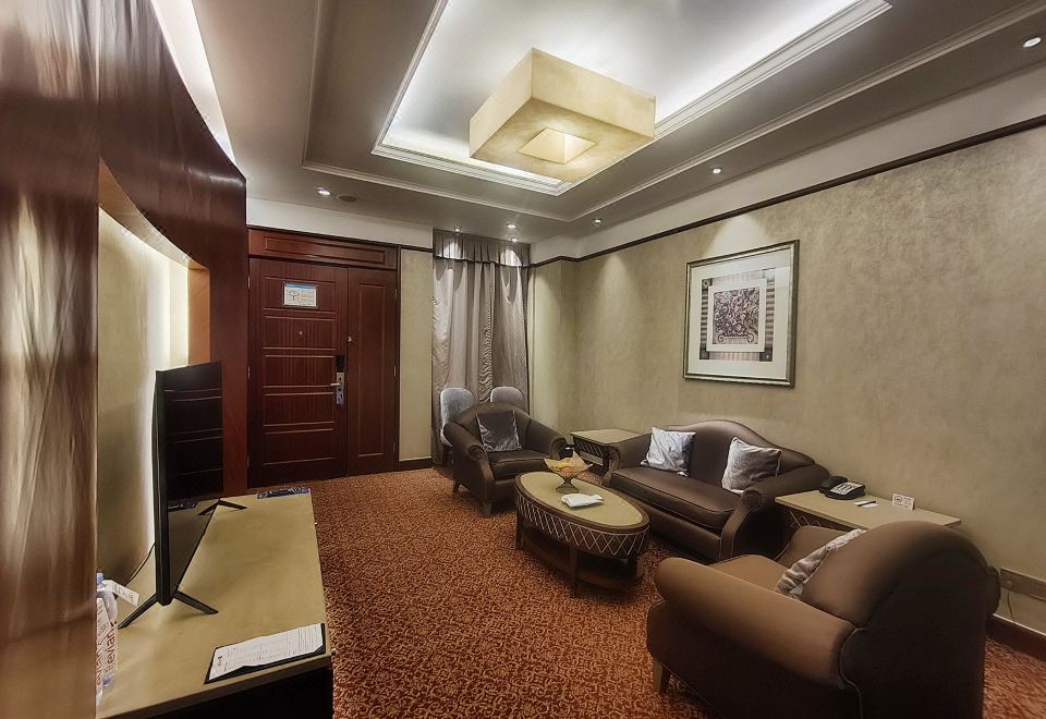 园景楼豪华套房大床