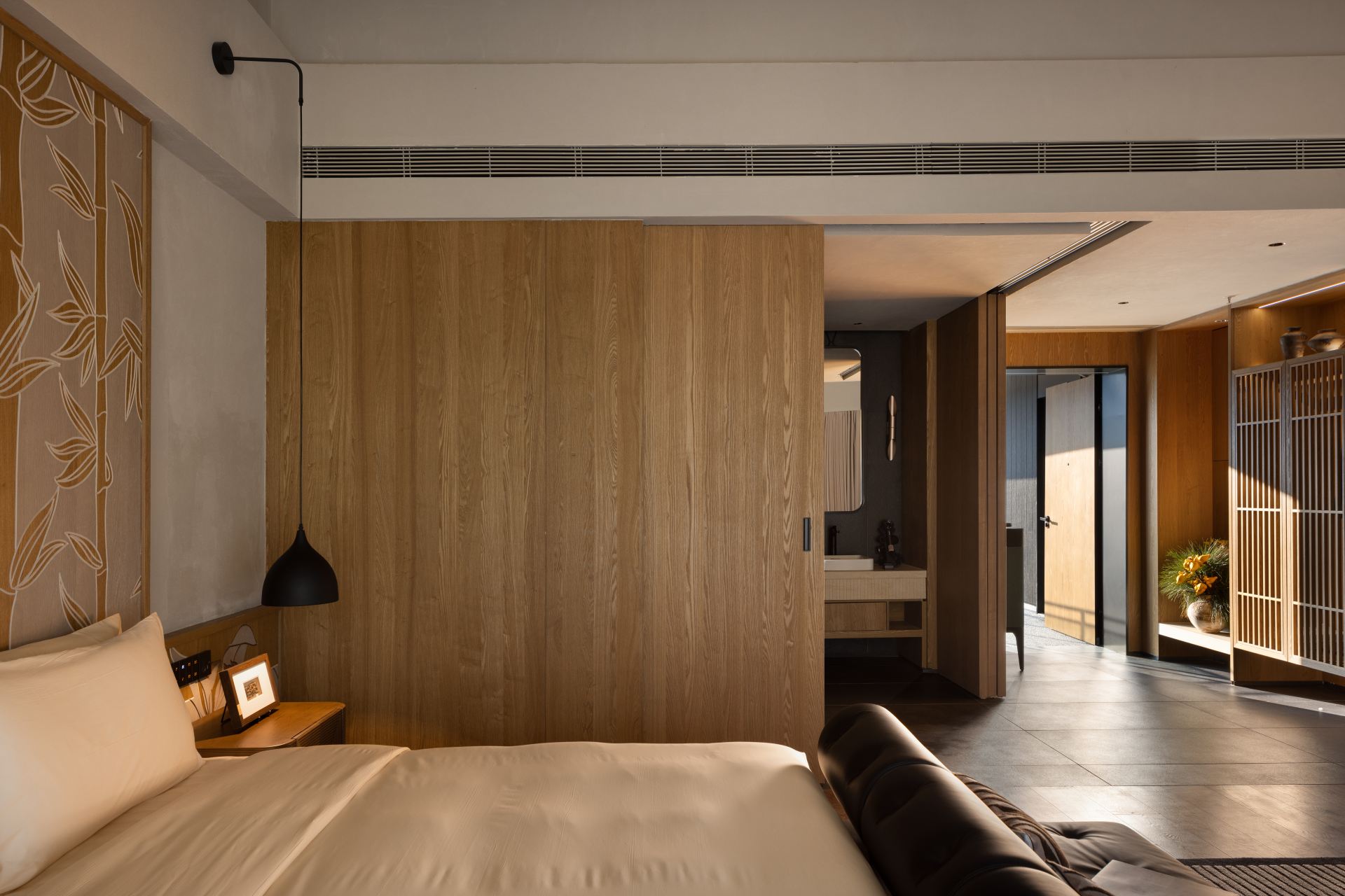 Comfort Queen Room