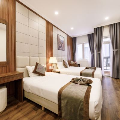 DELUXE TRIPLE Wisteria Hotel Promo Code