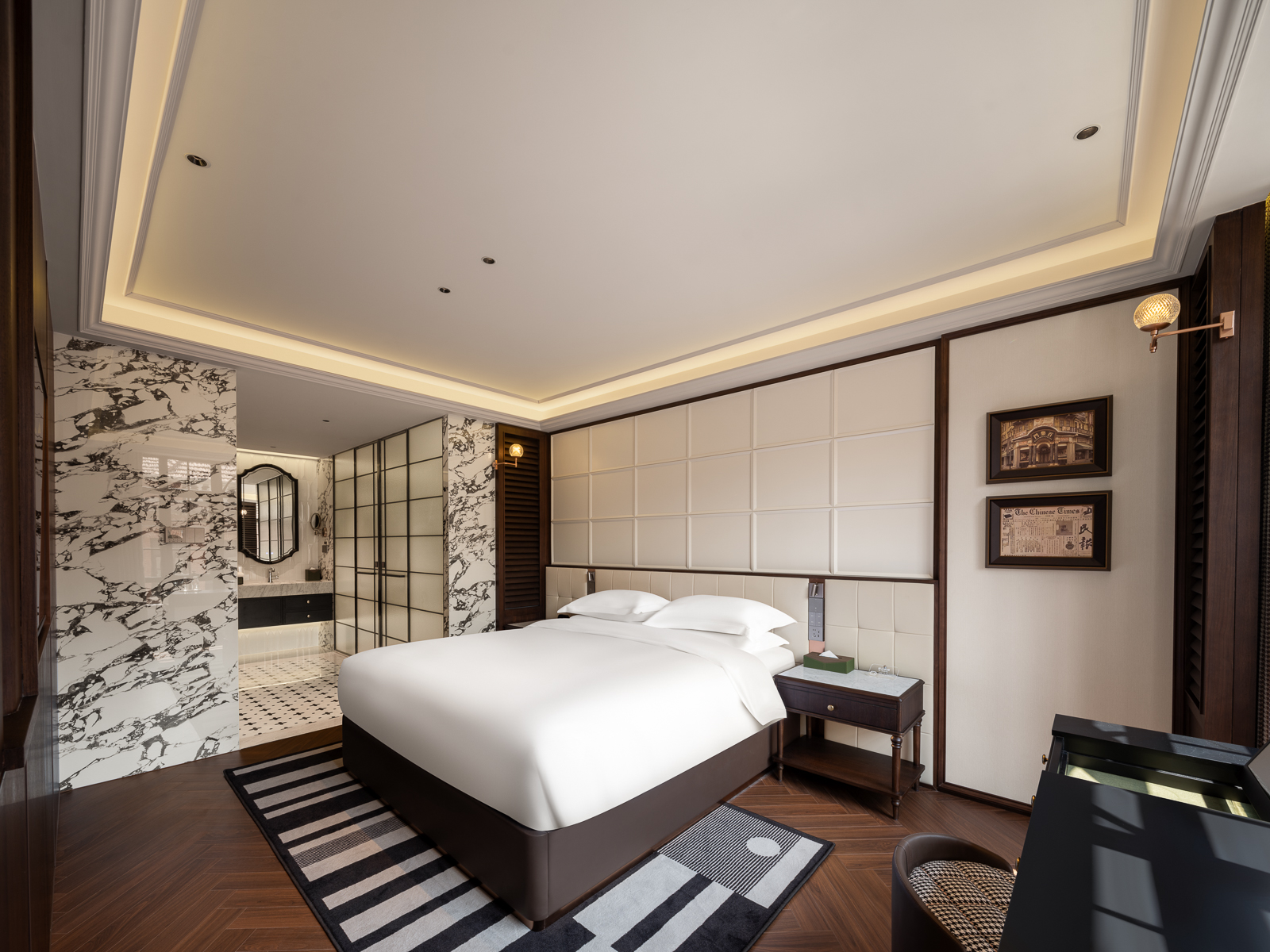 Exclusive Modern Shanghai Style Two-Bathroom Open Bath Tub Suite