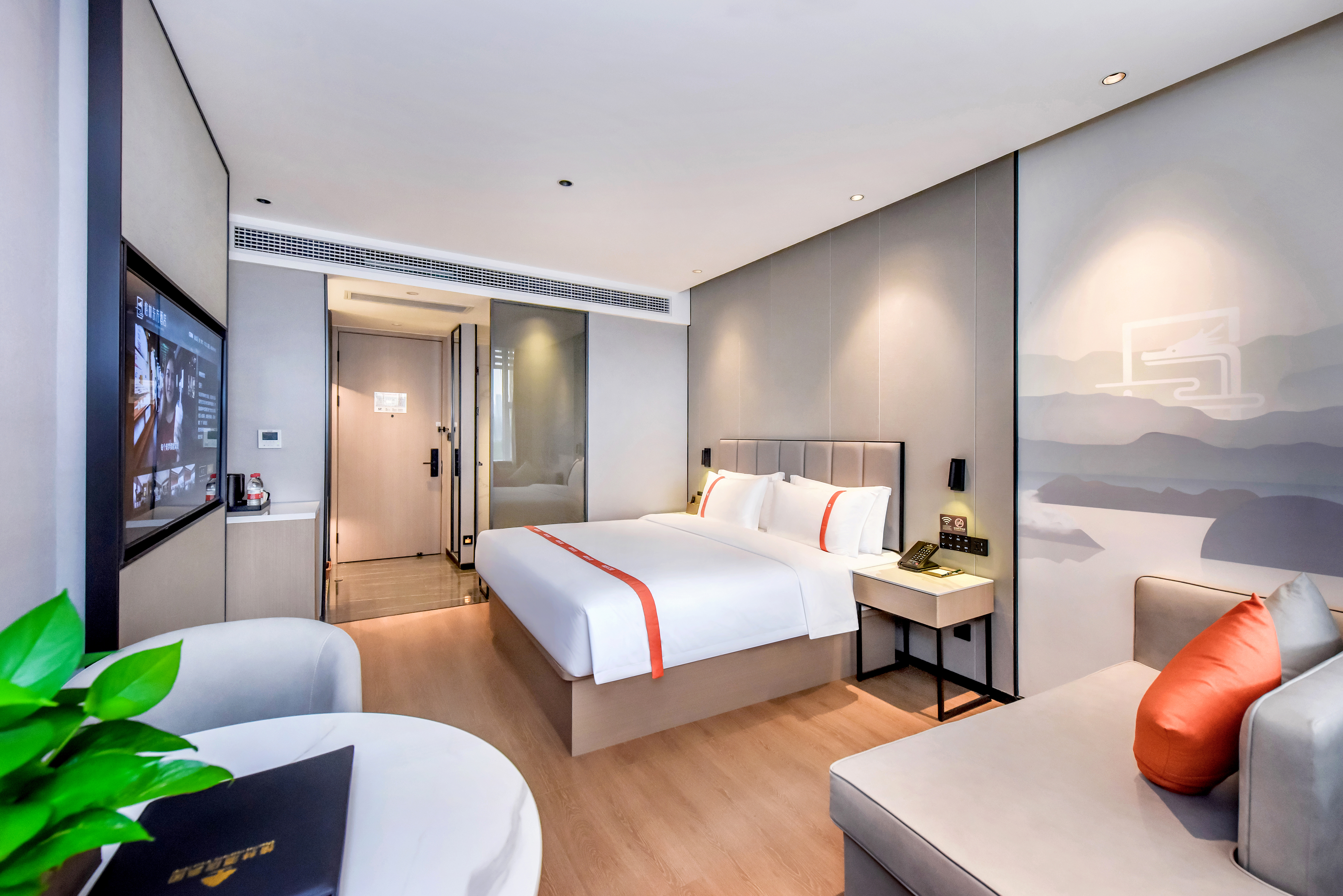 豪华大床房（乐爽小冰箱+喜临门床垫）