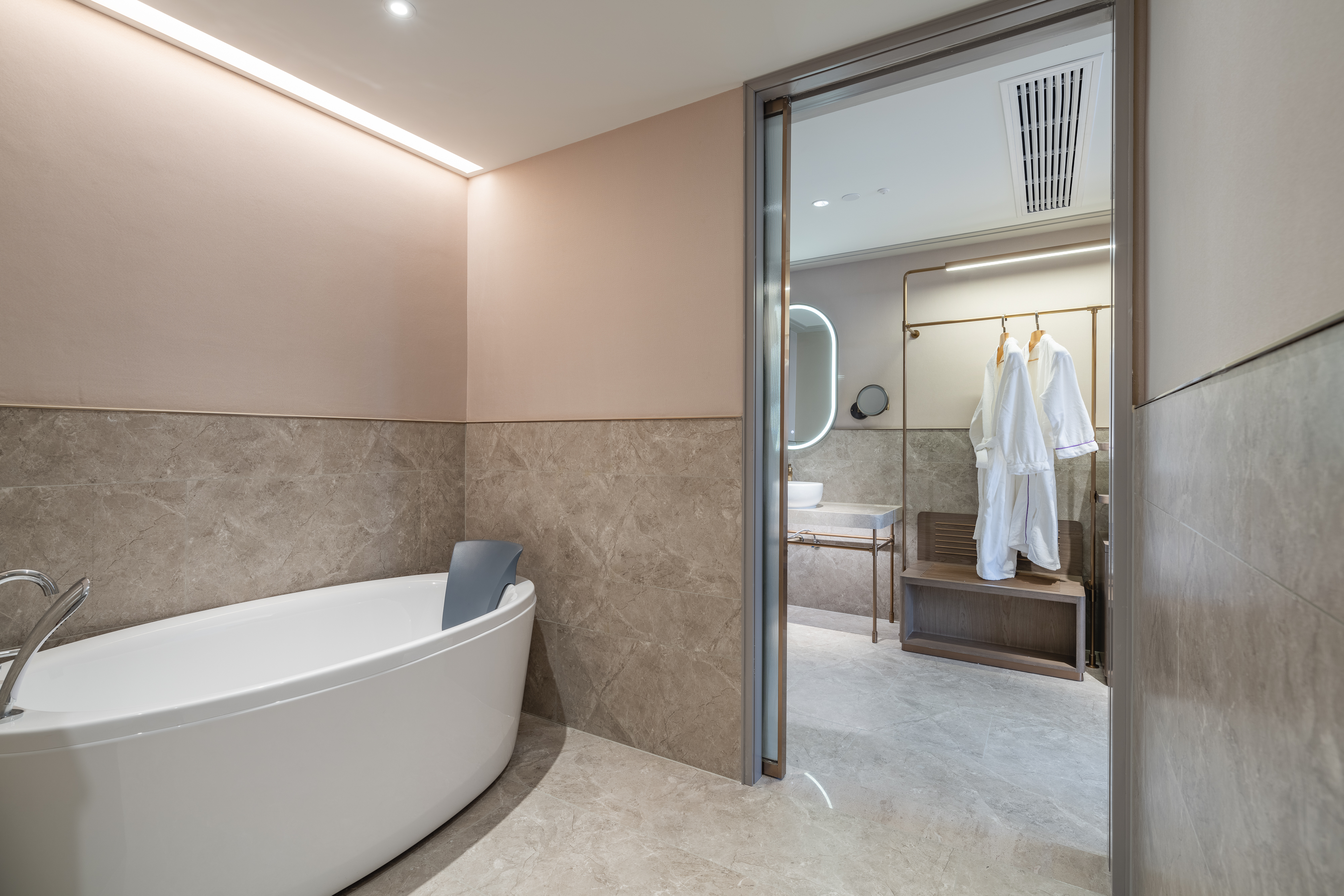 欢乐动物派对家庭套房（主题床品空气净化器智能马桶）