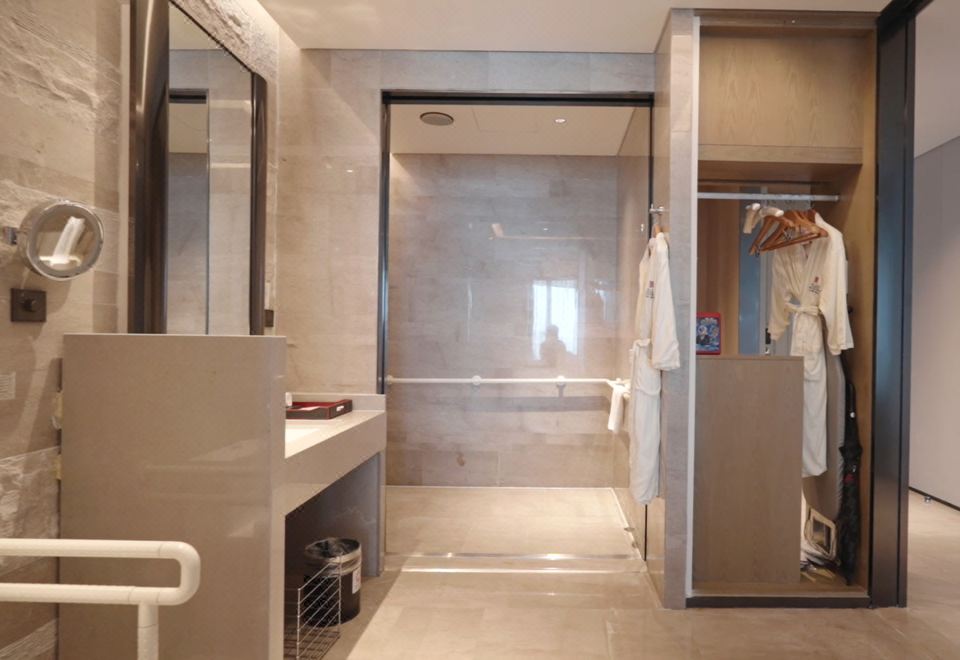 无障碍湾景双床房