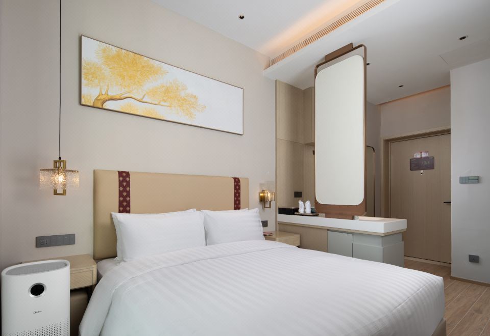 高級大床房（城市景觀+Mini吧+智能客控）