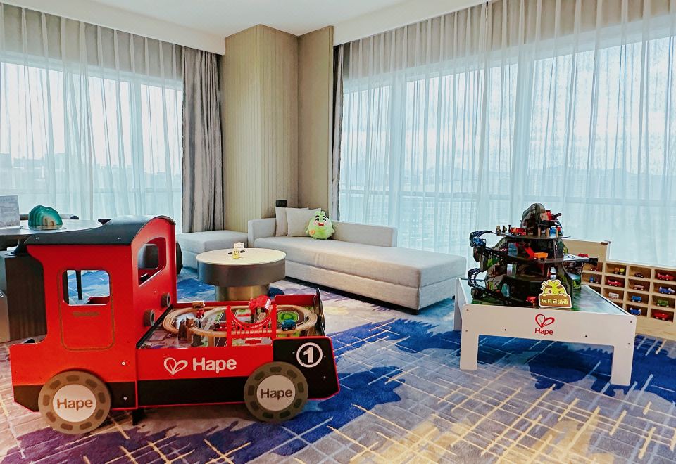 Hape火車親子湖景套房