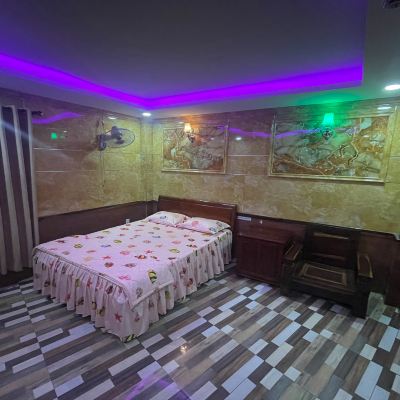 Deluxe Double VIP Hoa Anh Dao 2 Hotel Promo Code