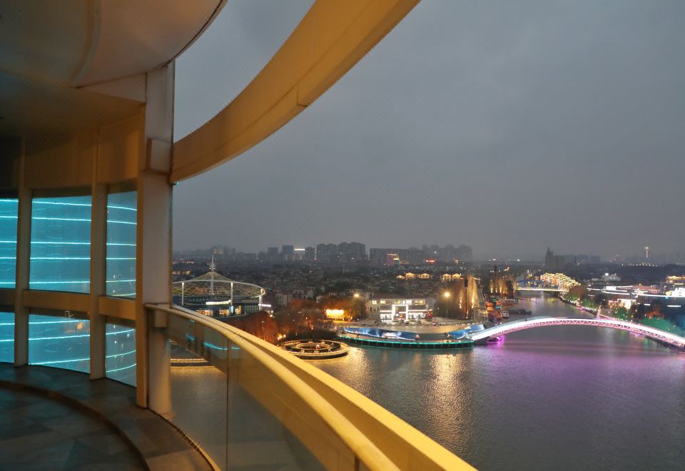 温泉·霓虹夜景太湖内湖景观大床房