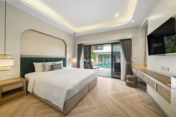 ห้องดีลักซ์ มีทางลงสระว่ายน้ำ