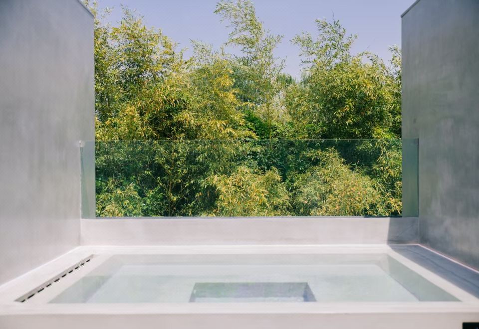 Zhi Resort BeijingBalcony Room With Private Hot Spring