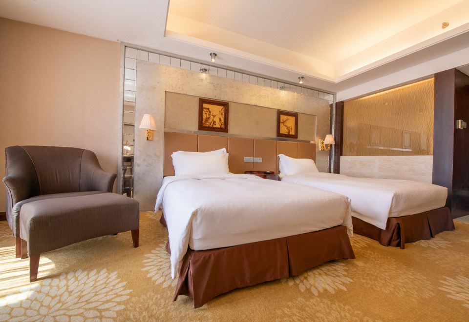 高级双床房【海边城景+办公桌】