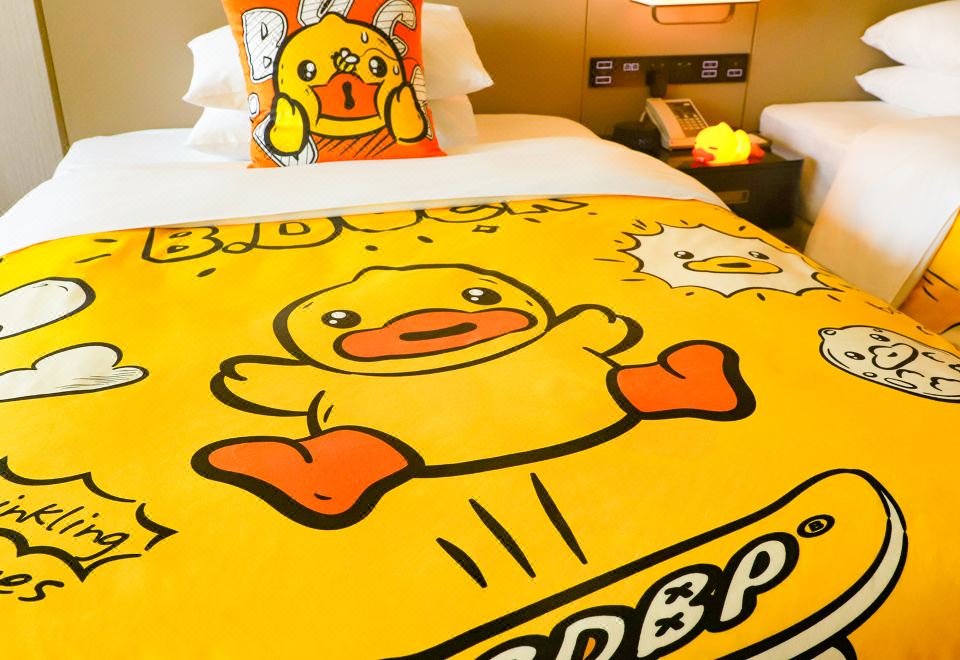 小黄鸭主题亲子双床房