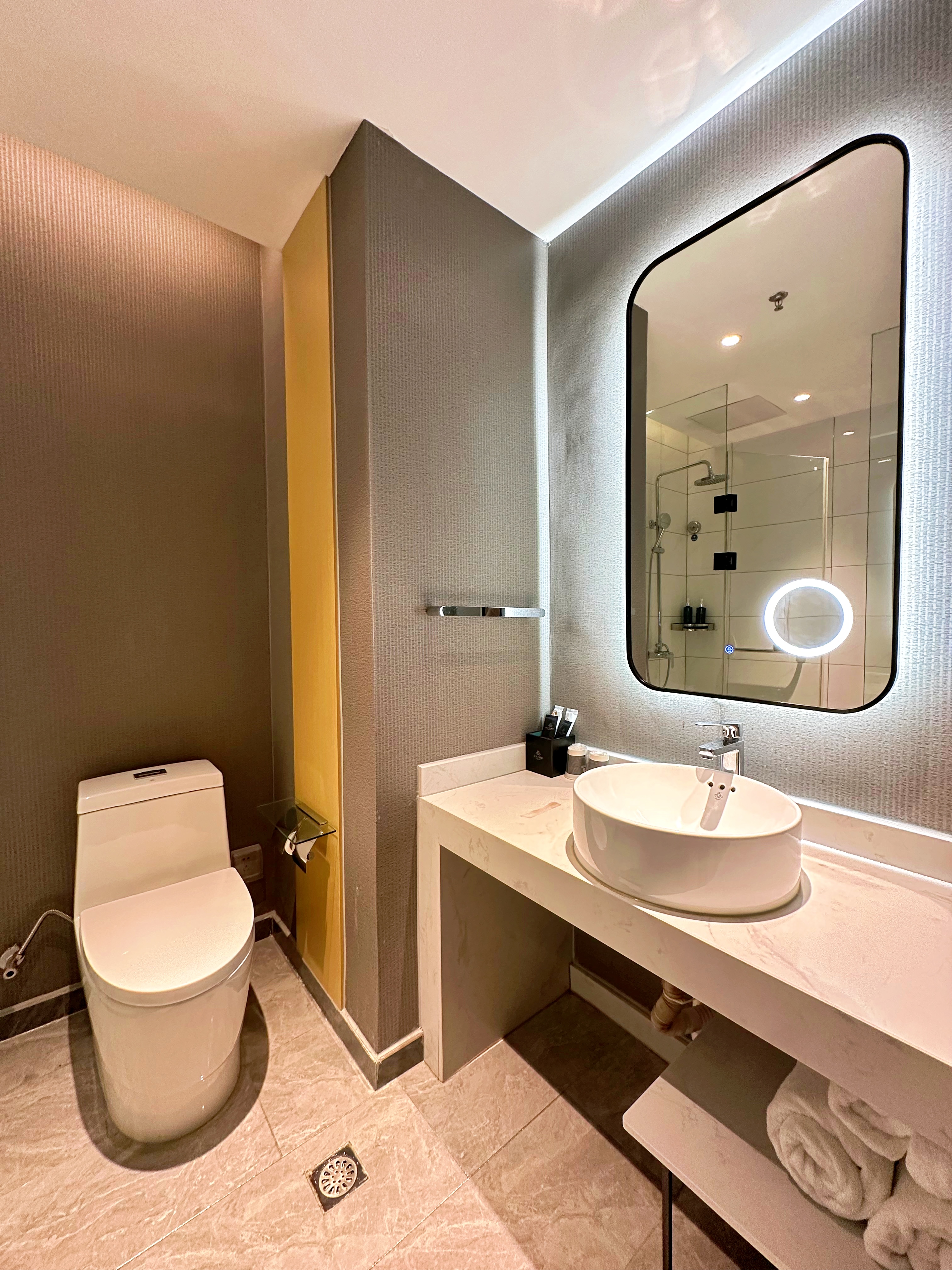 影音悦享轻雅家庭房【高清投影+腾讯VIP+可投屏】