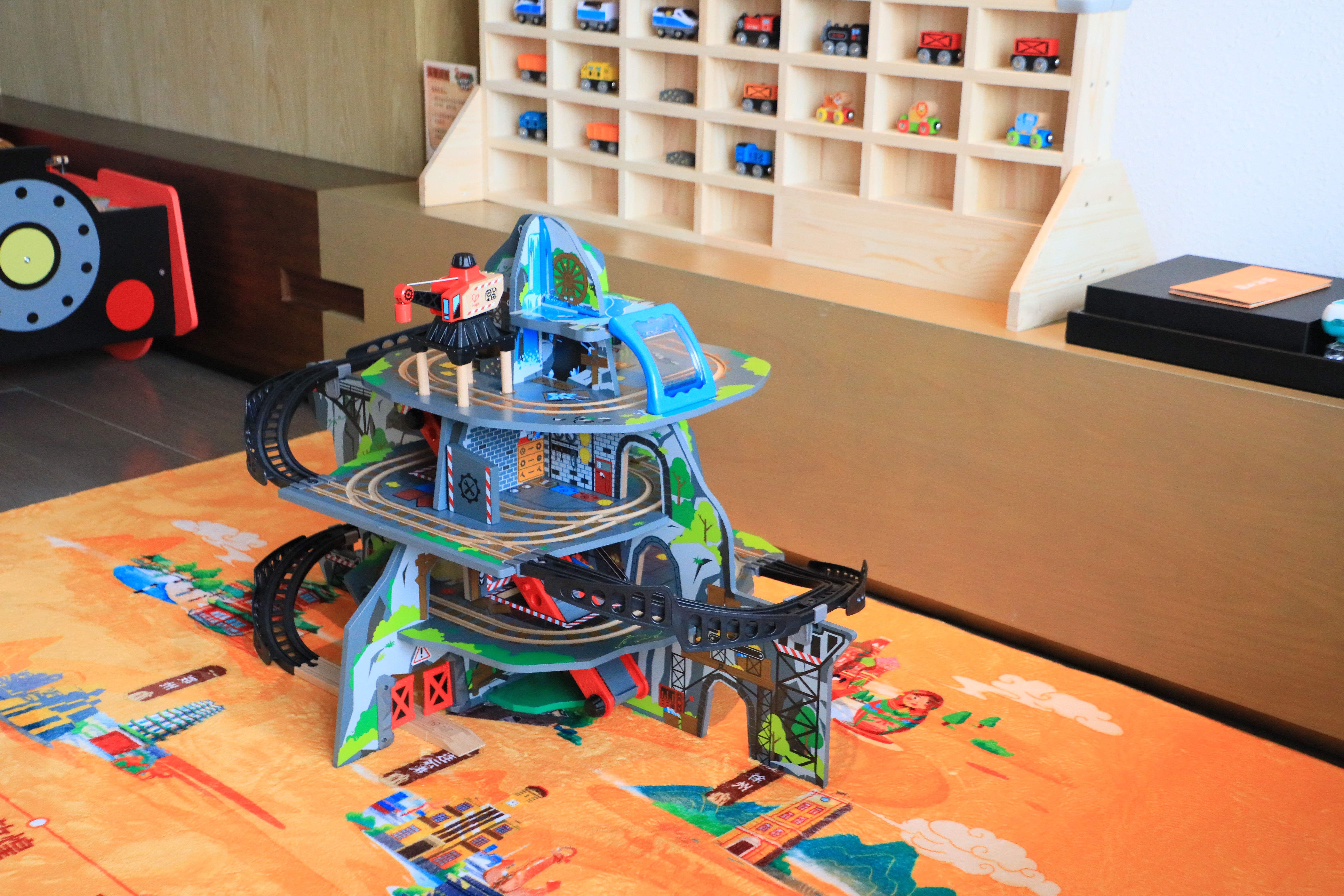 丝绸之路主题湖景亲子房