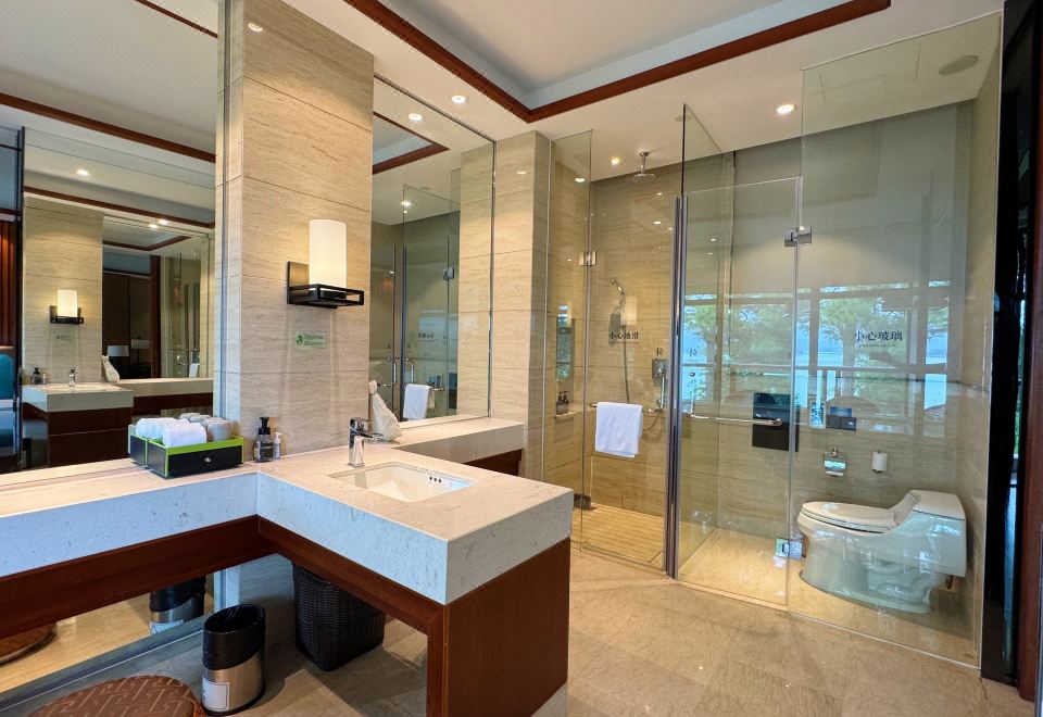 Narada Qiandao Lake ResortDeluxe Lake-view Queen Room