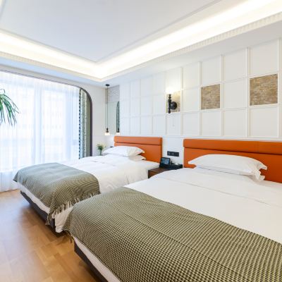 靜汐月·輕奢城景·雙床房 蔦島海景潮宿（廈門中山路步行街輪渡碼頭店）優惠