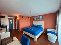 GrandBlue Resort & Beachclub
