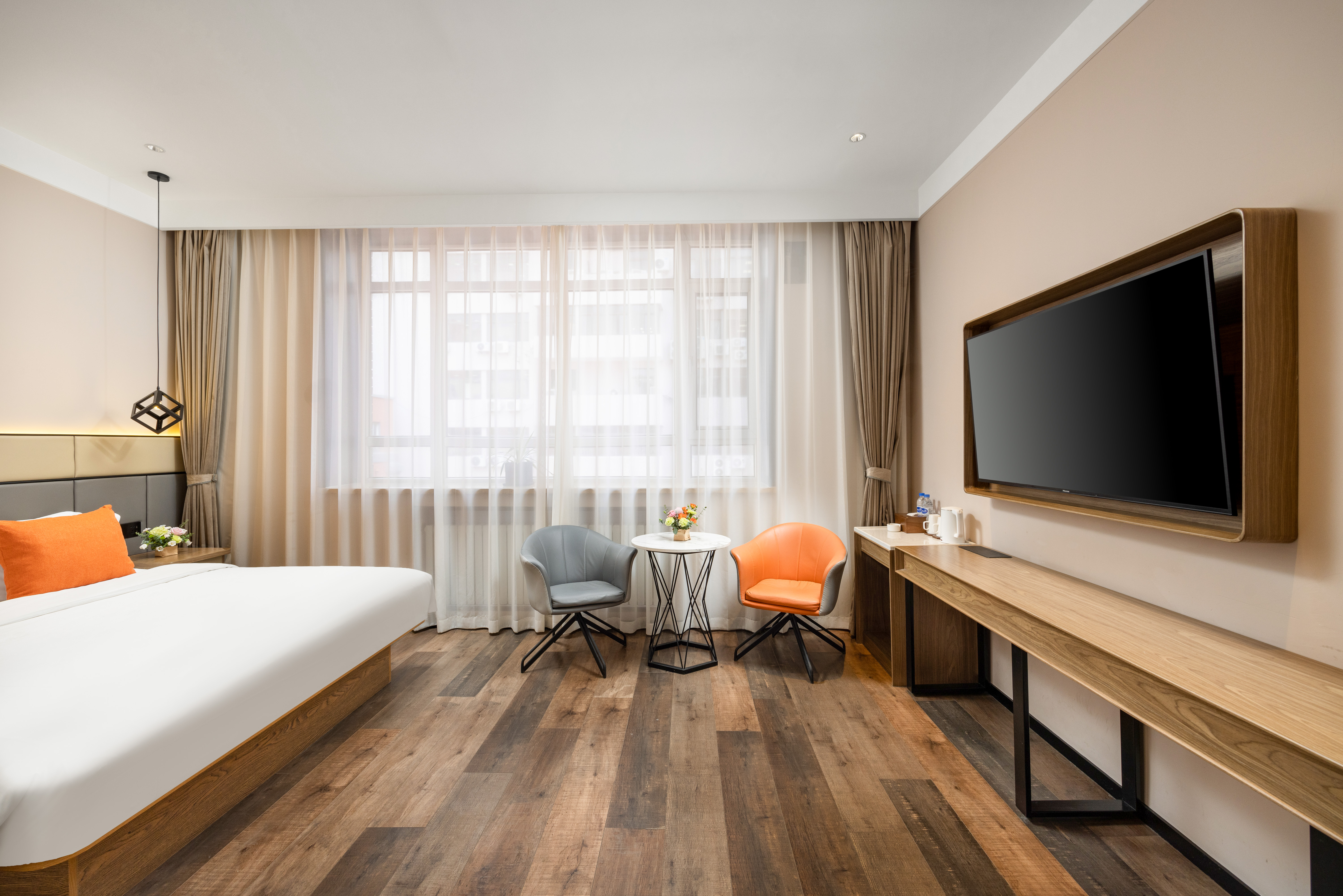 禧悠·漫享逸致大床房【耐喜床品+办公桌椅+静谧空间】