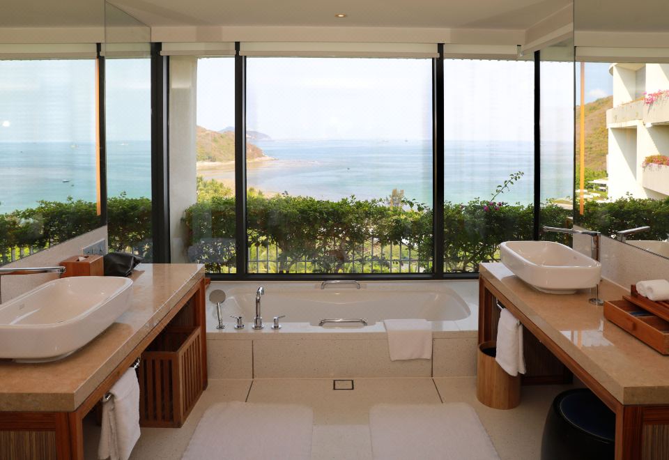 單臥套房 大床 海景