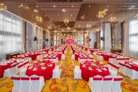 The Long Red Hotel