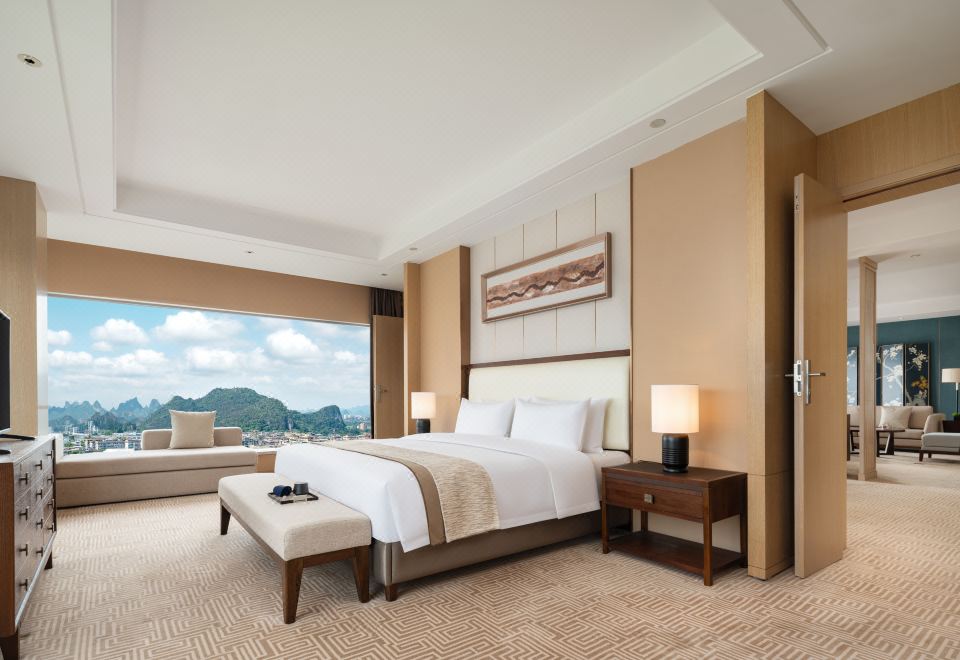 270°至尊景观套房丨客厅+书房+卧室+全景落地窗+衣帽间