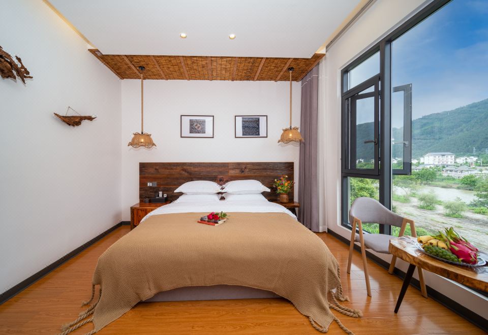 Shiyu Wind Listening River-View Double Bed Room
