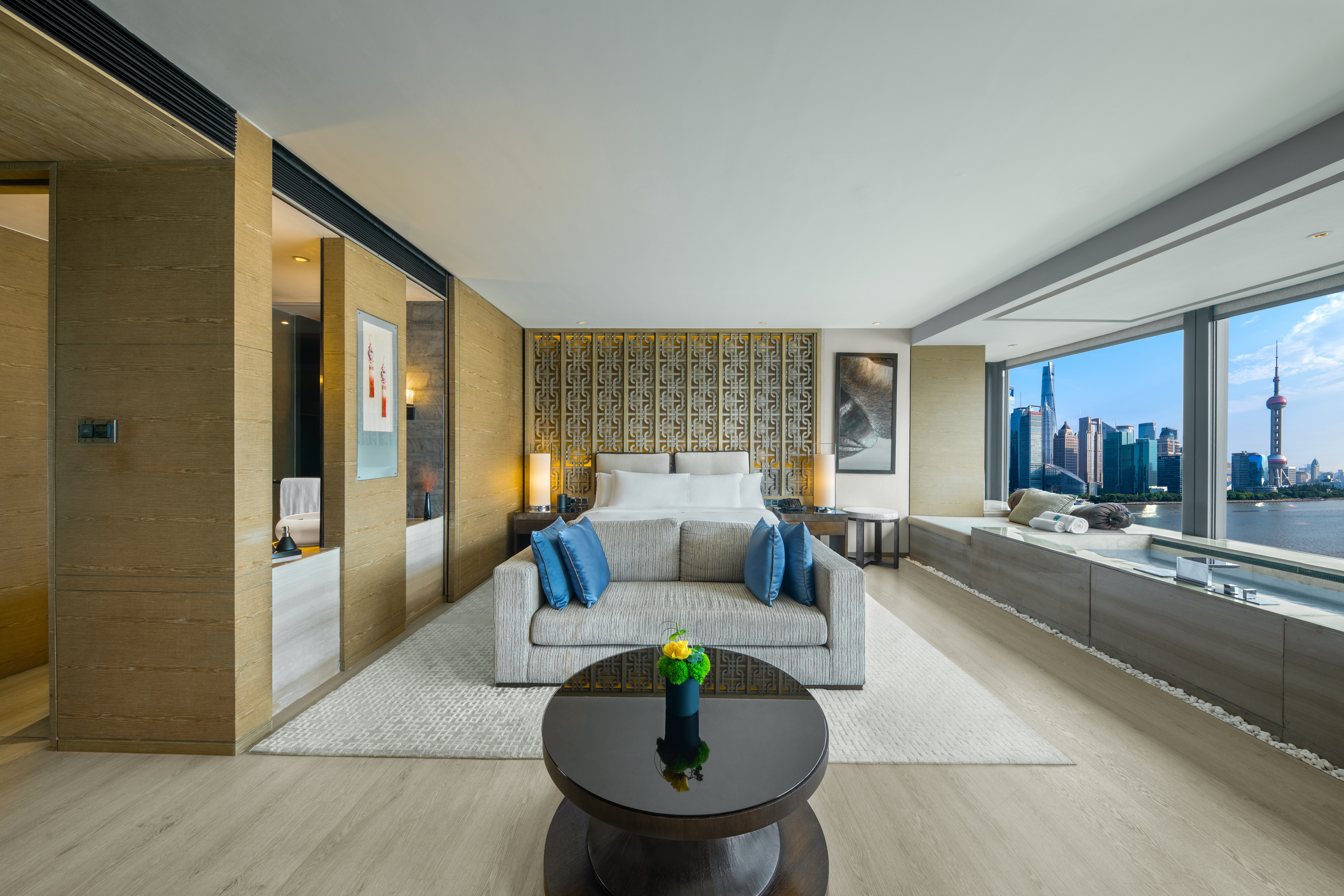 悦心池浪漫江景房|东方明珠景观|特色长方形泡池浴缸