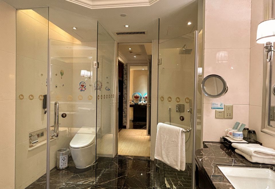 开心叮当乐趣家庭房