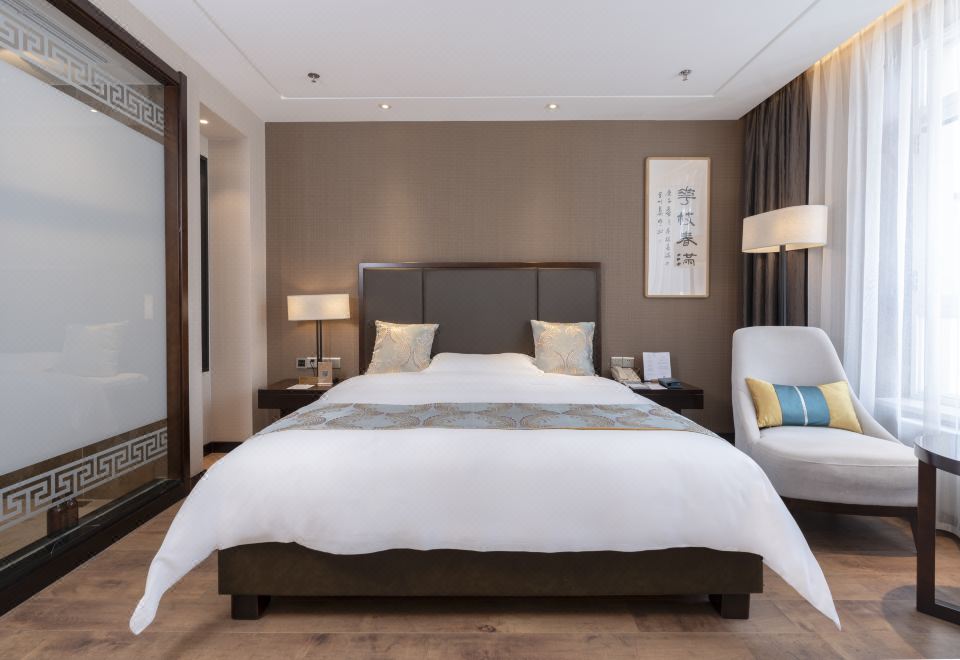 棲賢商務大床房（小冰箱+詩意空間+多款枕頭）