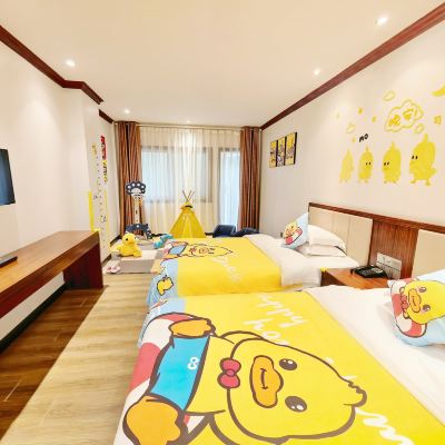 咫尺觀閣家庭房 水雲天酒店（貴陽大十字甲秀樓店）優惠