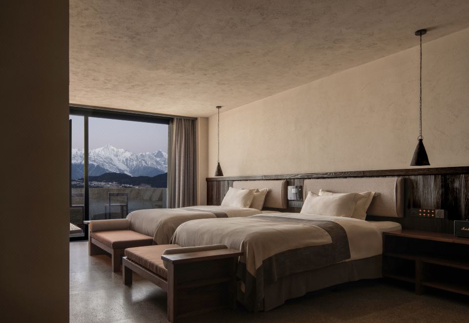 Jidu Snow Mountain Panoramic Terrace Bestie Twin Room