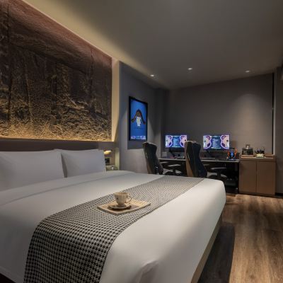 幽夢·雙機電競大床房（4070+i514代+2K200HZ） 長飯店（五一廣場IFS國金中心店）優惠